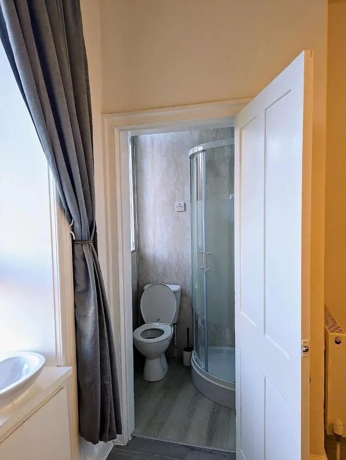 Ensuite Room In The City Edinburgh 0*,  United Kingdom