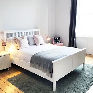  Apartment Stylish Centre - D Terrace